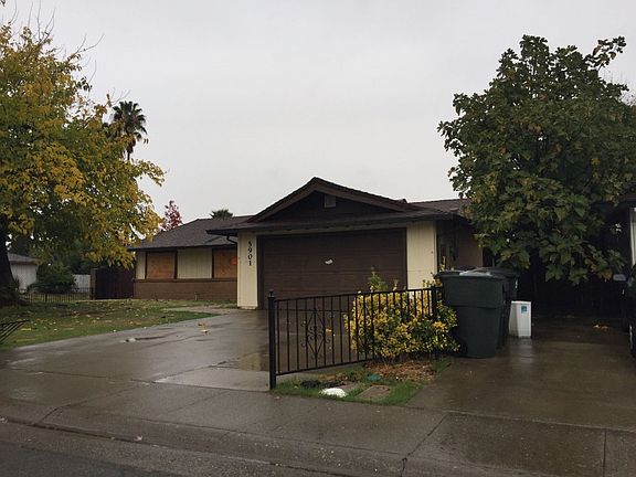 3rd image of 5901 Revelstok Dr
