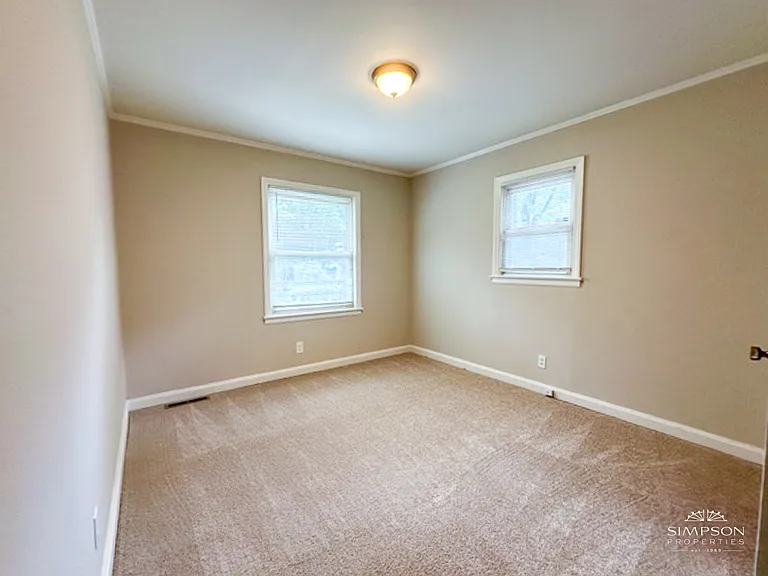 4210 Welling Ave — Photo 9