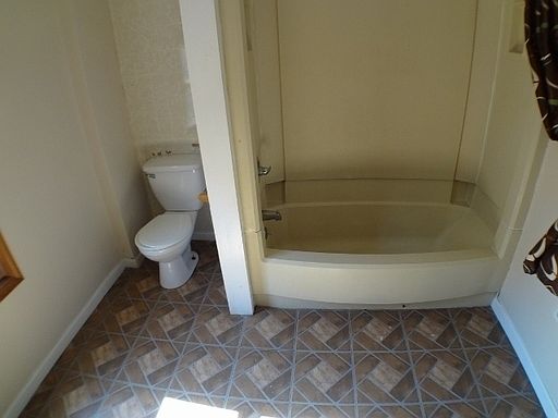 4th image of 124 Mendel Ct