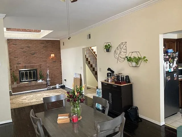 2 bed, 3.5 bath, 2300 sqft, $2,500 — Photo 4