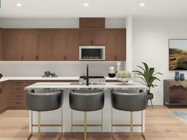 648 S Main St, Milpitas, CA 95035