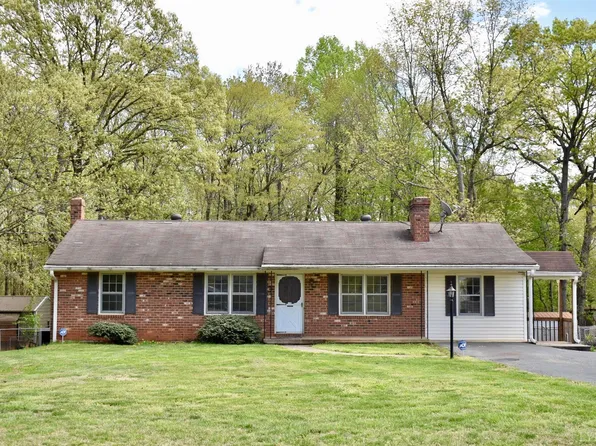 138 W Bethel Dr, Madison Heights, VA 24572