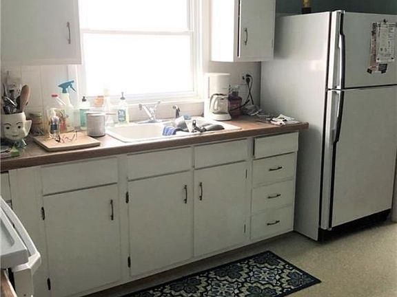 4th image of 144 Ideal St