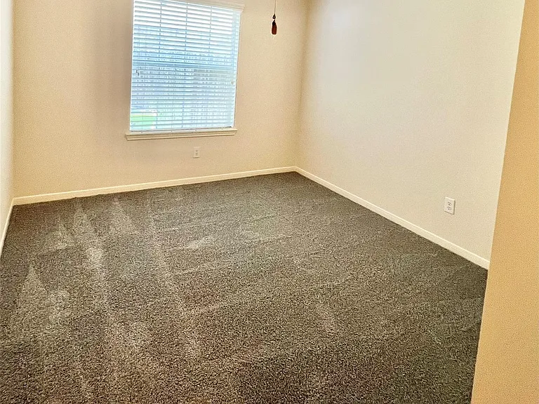128 Emerald Loch Ln — Photo 11