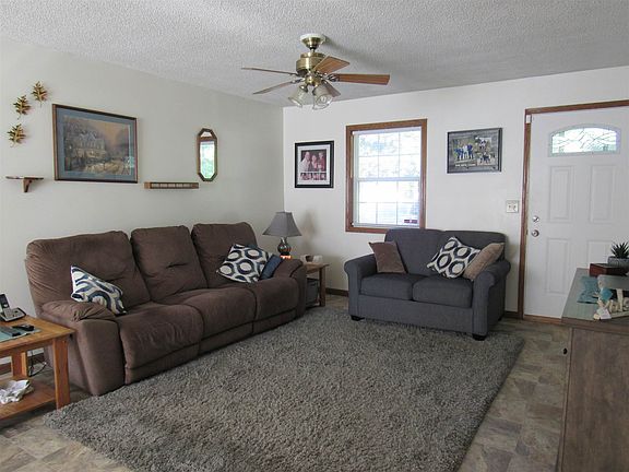 4th image of 52817 Jackie Ln