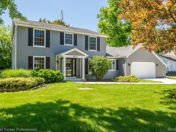 16235 Winchester Dr, Northville, MI 48168