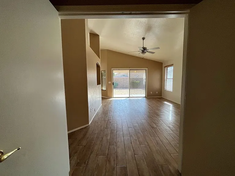 8347 W Audrey Ln — Photo 22