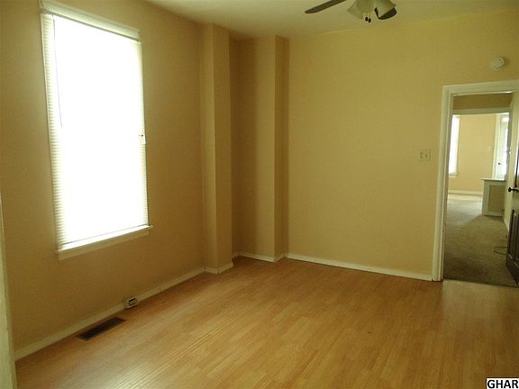 2nd image of 2738 Penbrook Ave