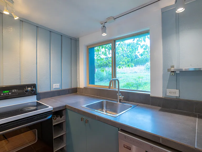 Newly Remodeled Kitchen, All New Cabinetry