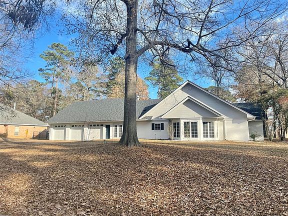 5th image of 202 Bay Hills Dr