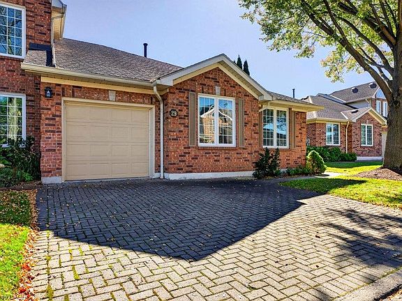 2nd image of 141 Welland Vale Rd #29