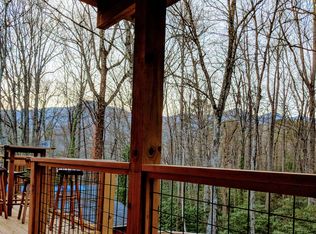 76 Walkertown Rd, Black Mountain, NC 28711