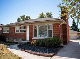 21800 Chalon St, Saint Clair Shores, MI 48080