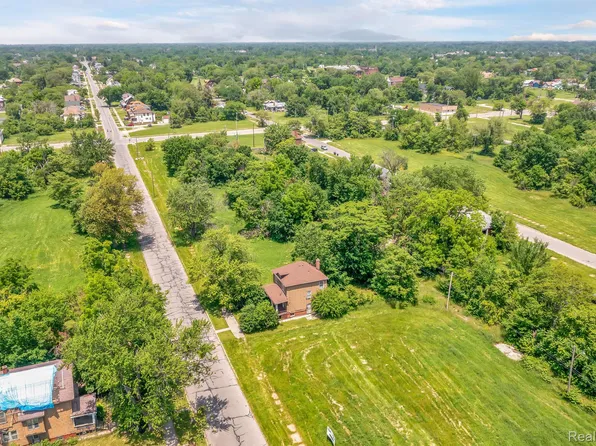 1526 Dickerson St, Detroit, MI 48215