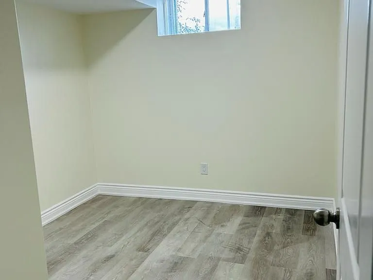 35 Brixham Ln #BASEMENT — Photo 11