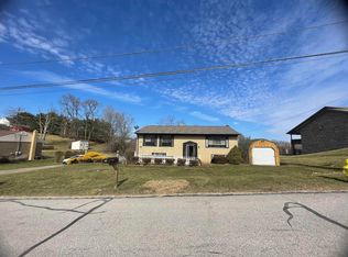 127 N Avalon Dr, Wintersville, OH 43953