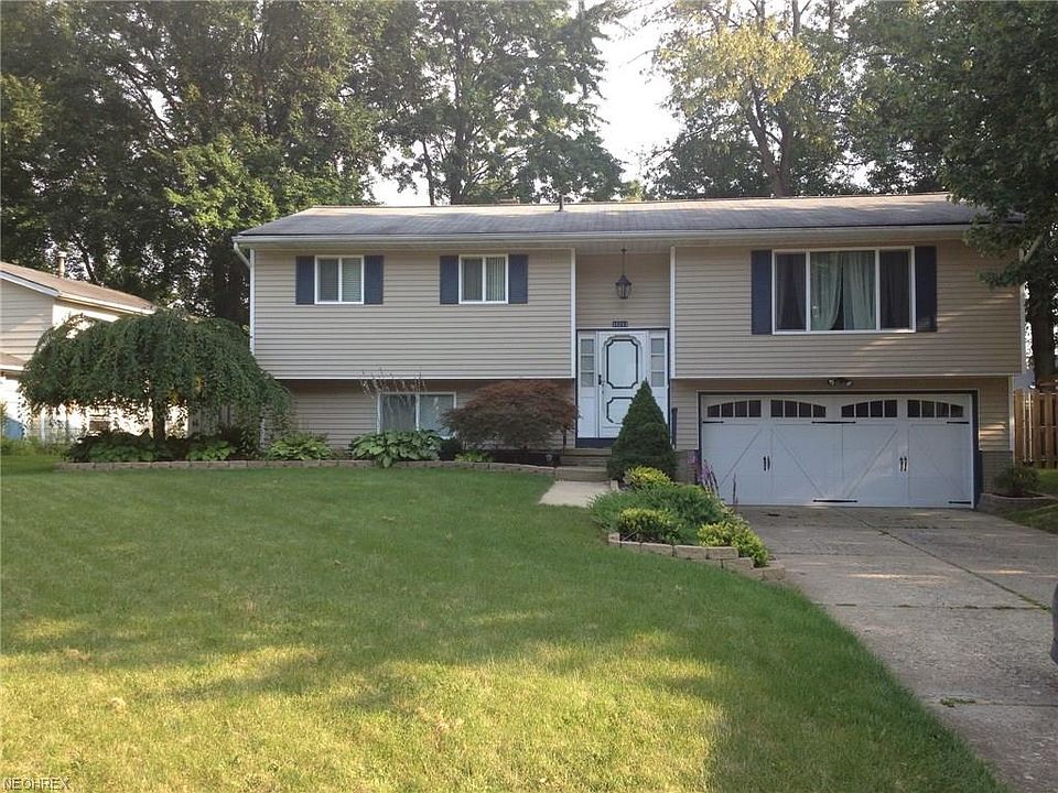 1st image of 26233 Hickory Ln