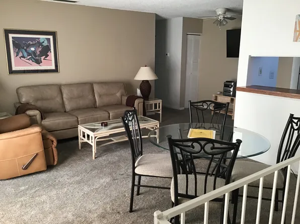 5837 Queen Elizabeth Way #72-4, Fort Myers, FL 33907