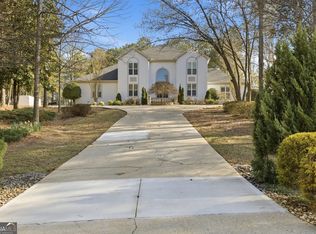 3392 Lost Valley Dr, Jonesboro, GA 30236