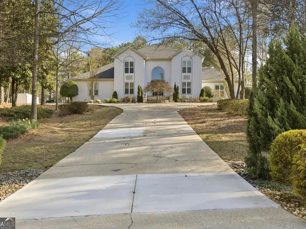 3392 Lost Valley Dr, Jonesboro, GA 30236