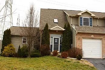 1st image of 1370 Howard Ln