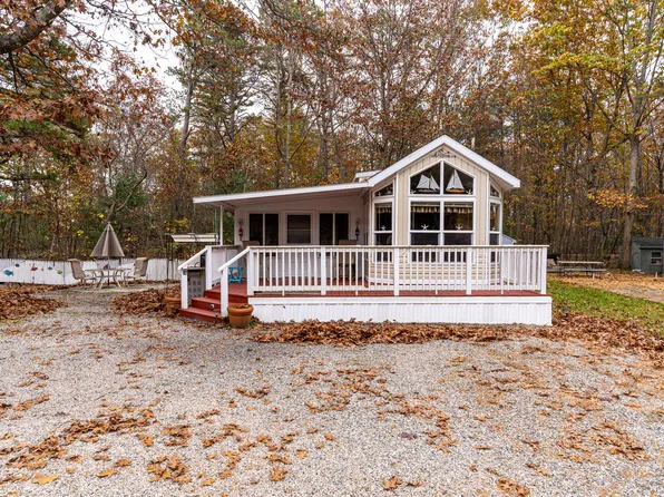 1 Robinson Way #176, Kennebunk, ME 04043