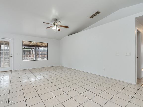 4th image of 5819 S Hillerman Dr