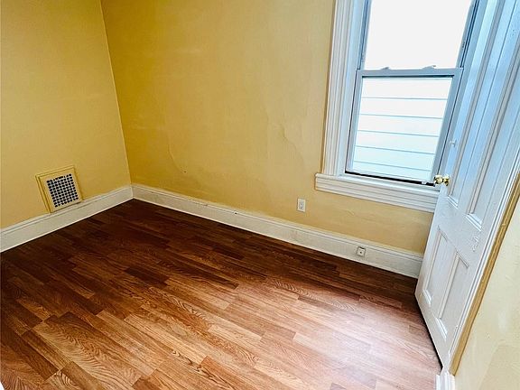 4th image of 91-31 81st St #2
