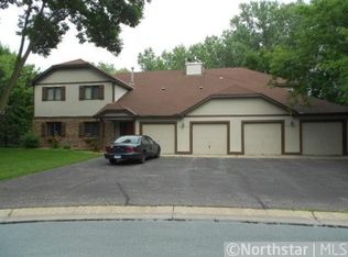 212 Galtier Pl, Shoreview, MN 55126