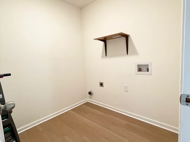 688 Keystone Way — Photo 24