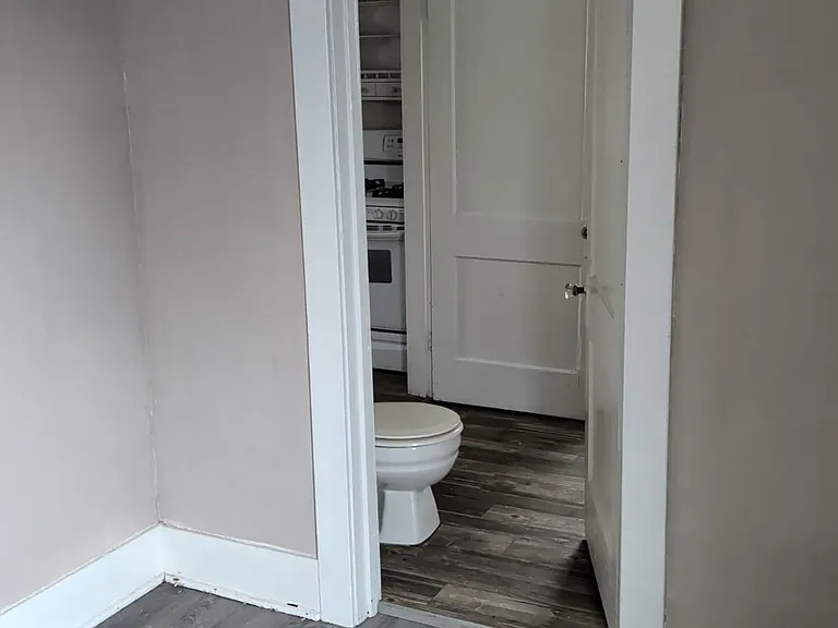 220 E Lakeview Ave — Photo 9