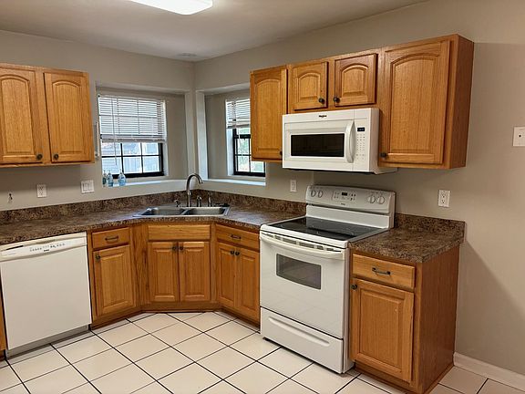 5th image of 3204 Aldenwood Ln