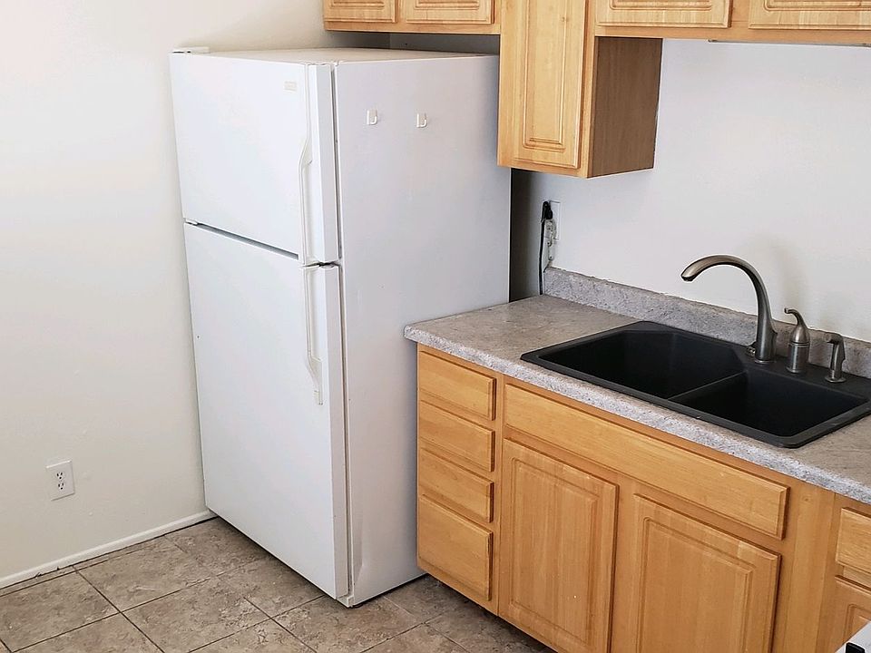 1st image of 422 Virginia St NE #4