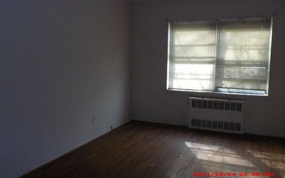 4th image of 1308 E 84th St