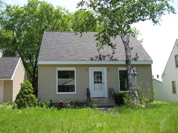 715 Oregon St, Waterloo, IA 50702