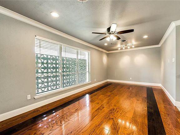 4th image of 3474 Goldendale Dr