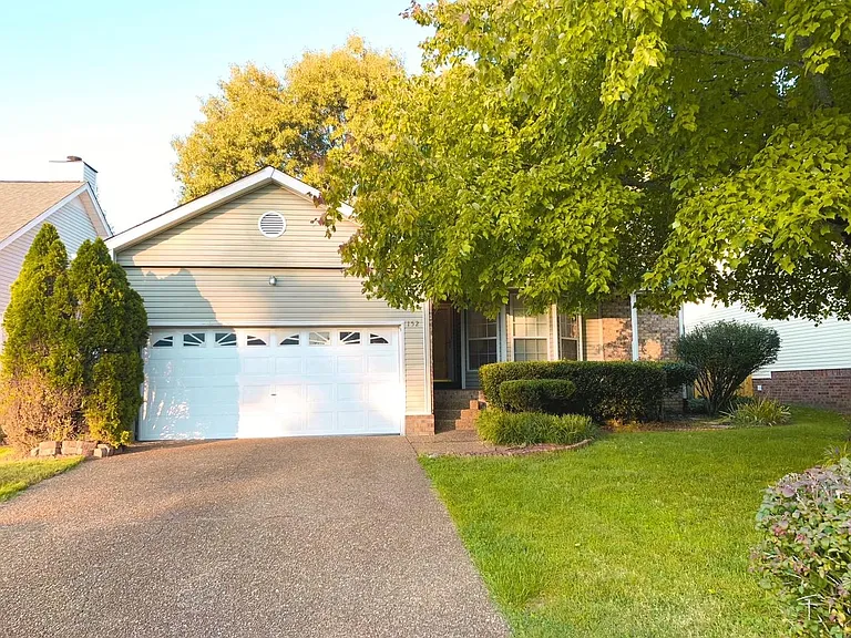 152 S Birchwood Dr — Photo 1