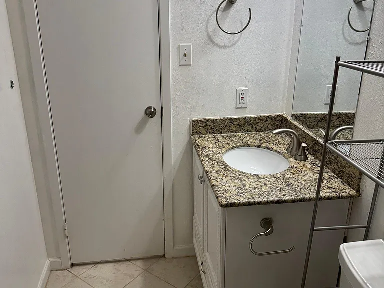 515 Shealy St — Photo 13
