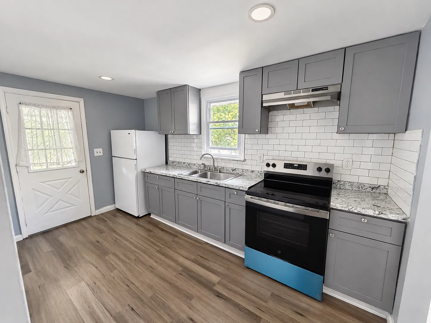 2 bed, $1,000 — Photo 4