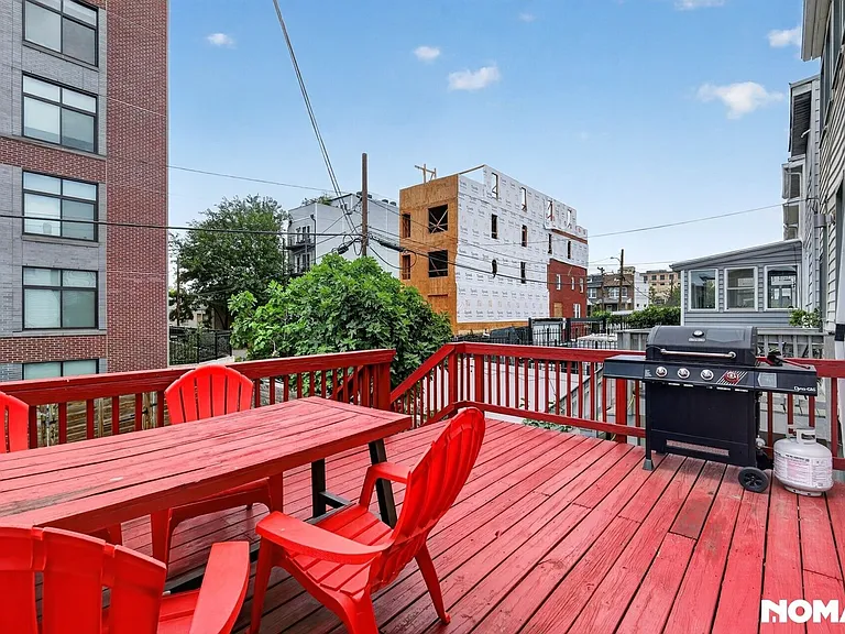 2630 10th St NE — Photo 25
