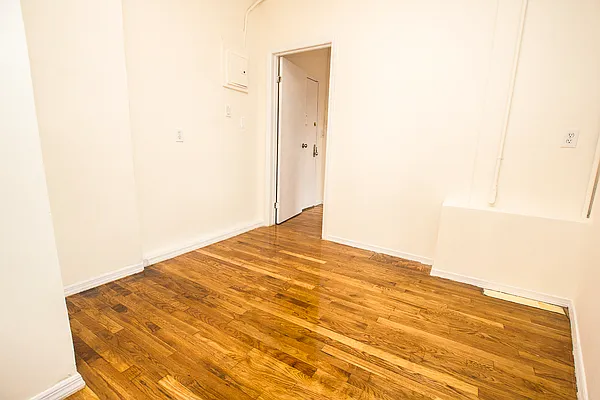 Rented by Jonis Realty | media 17