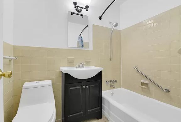 5th image of 2930 W 5th St APT 17-M