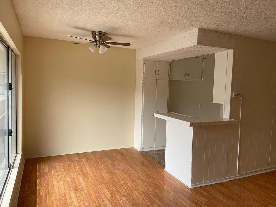 1st image of 130 S Oxford Ave #17