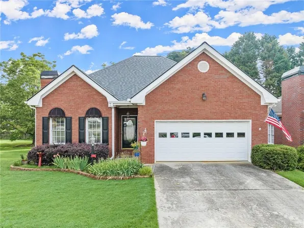2303 Blackberry Ct, Snellville, GA 30078