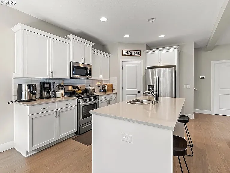 Kitchen staged