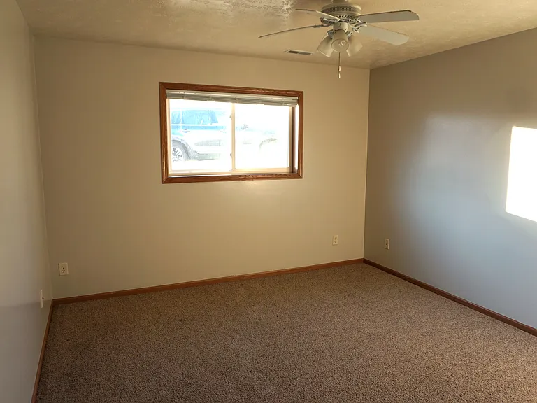 1400 E Rushmore Dr #2 — Photo 8