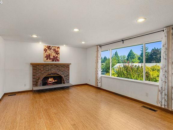 5th image of 14025 SW Rochester Dr