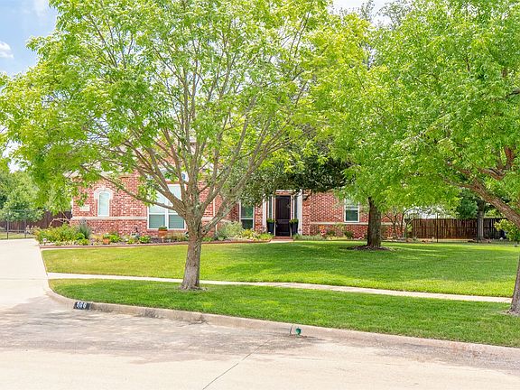 2nd image of 906 Nottingham Cir