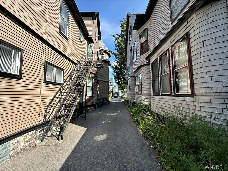 182 Lancaster Ave #2 — Photo 3