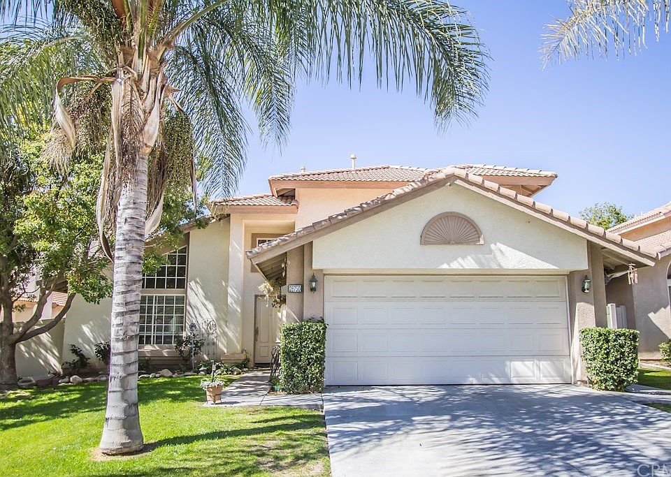 1st image of 28750 Garden Cir N